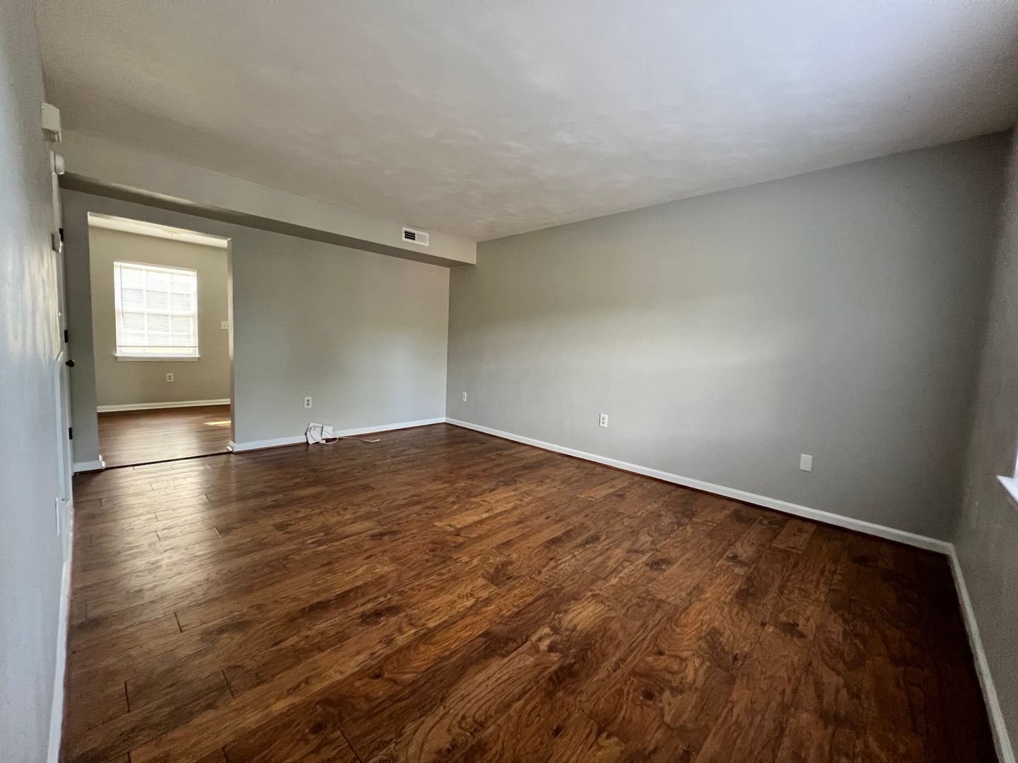 Roanoke Apartment: 3517-3523 Troxell Rd SE