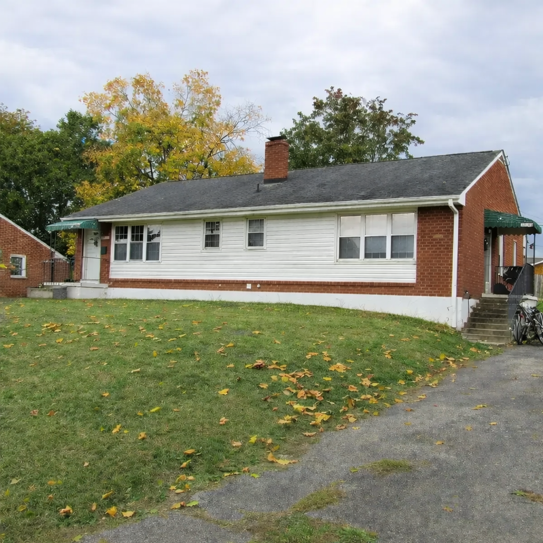 Roanoke Apartment: 5608/5610 Malvern Rd