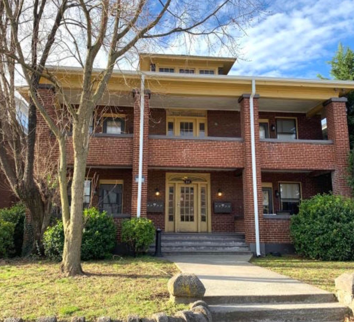 Roanoke Apartment: 618 Day Avenue, SW