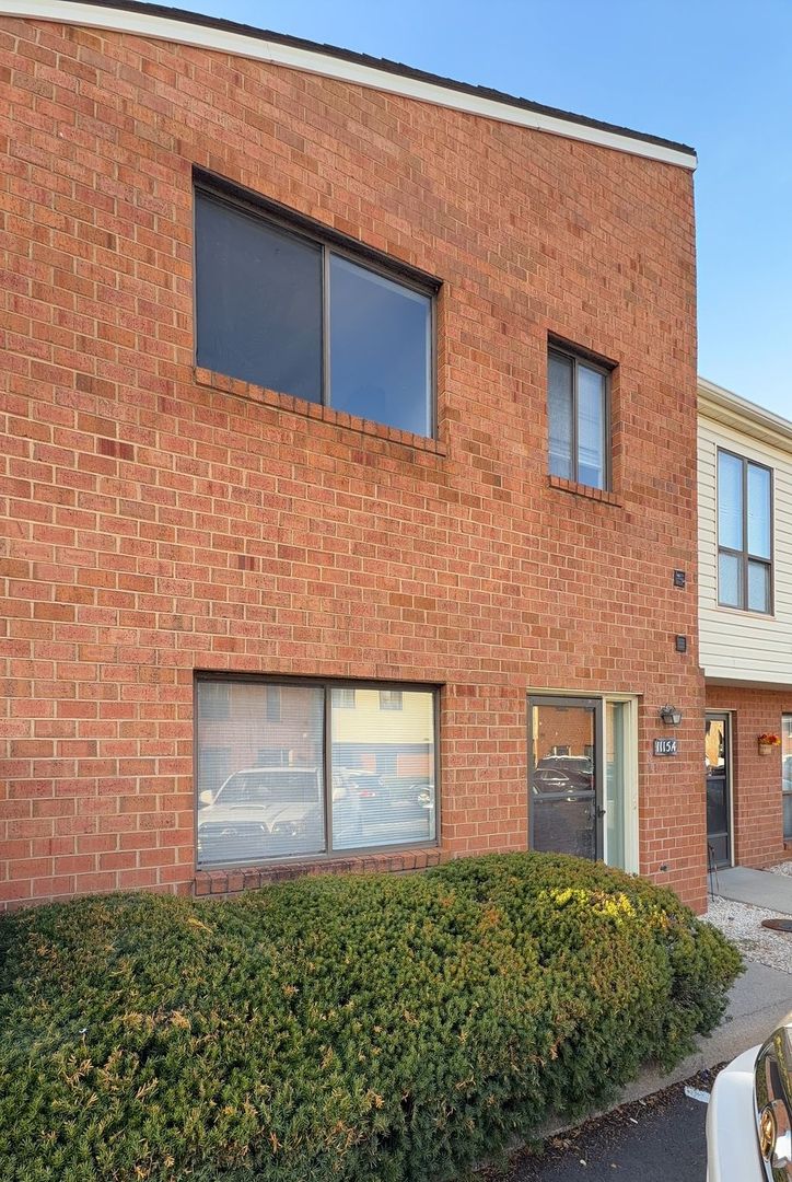 Roanoke Apartment: 1111-1115 East Drive