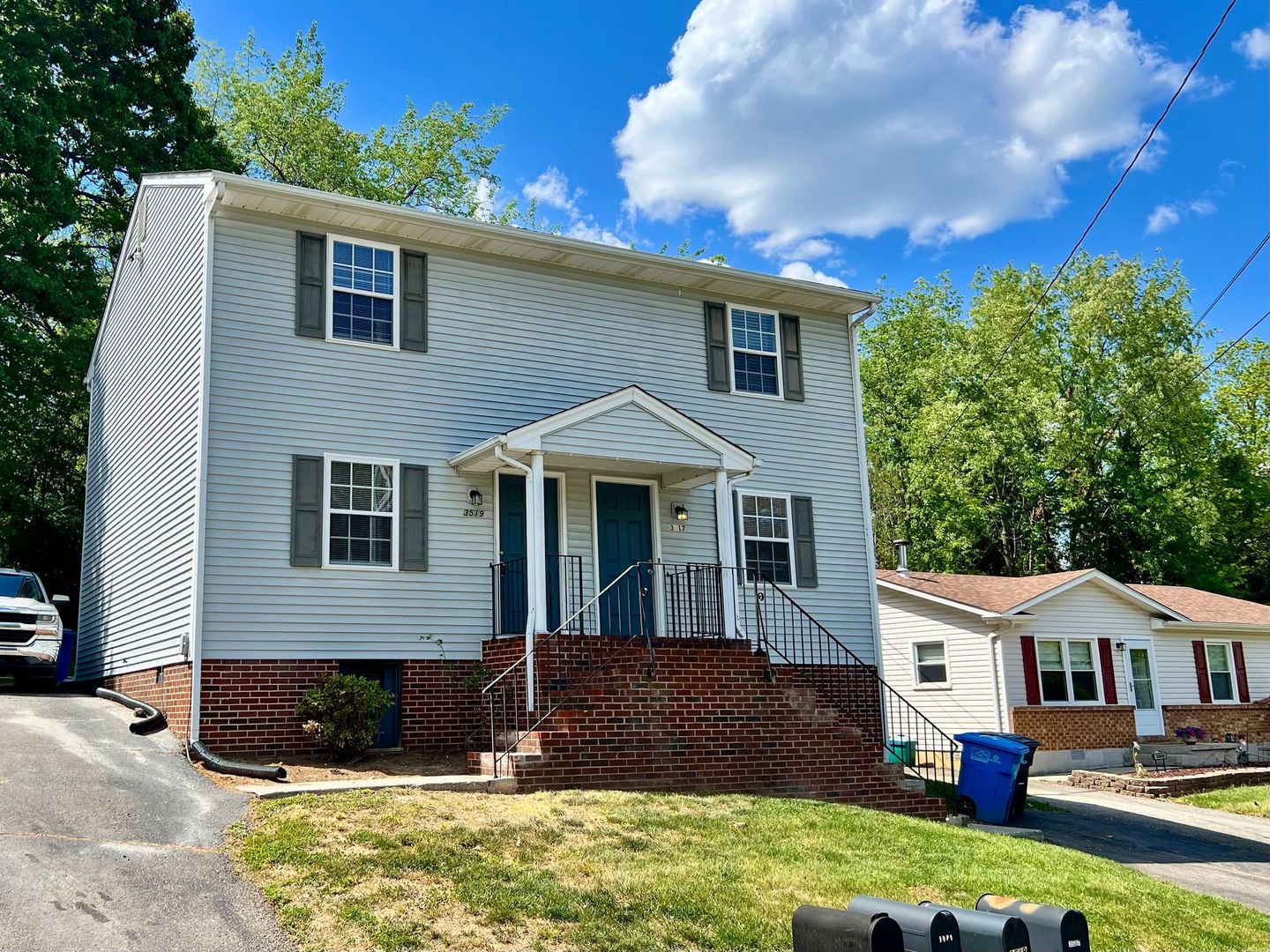 Roanoke Apartment: 3517-3523 Troxell Rd SE