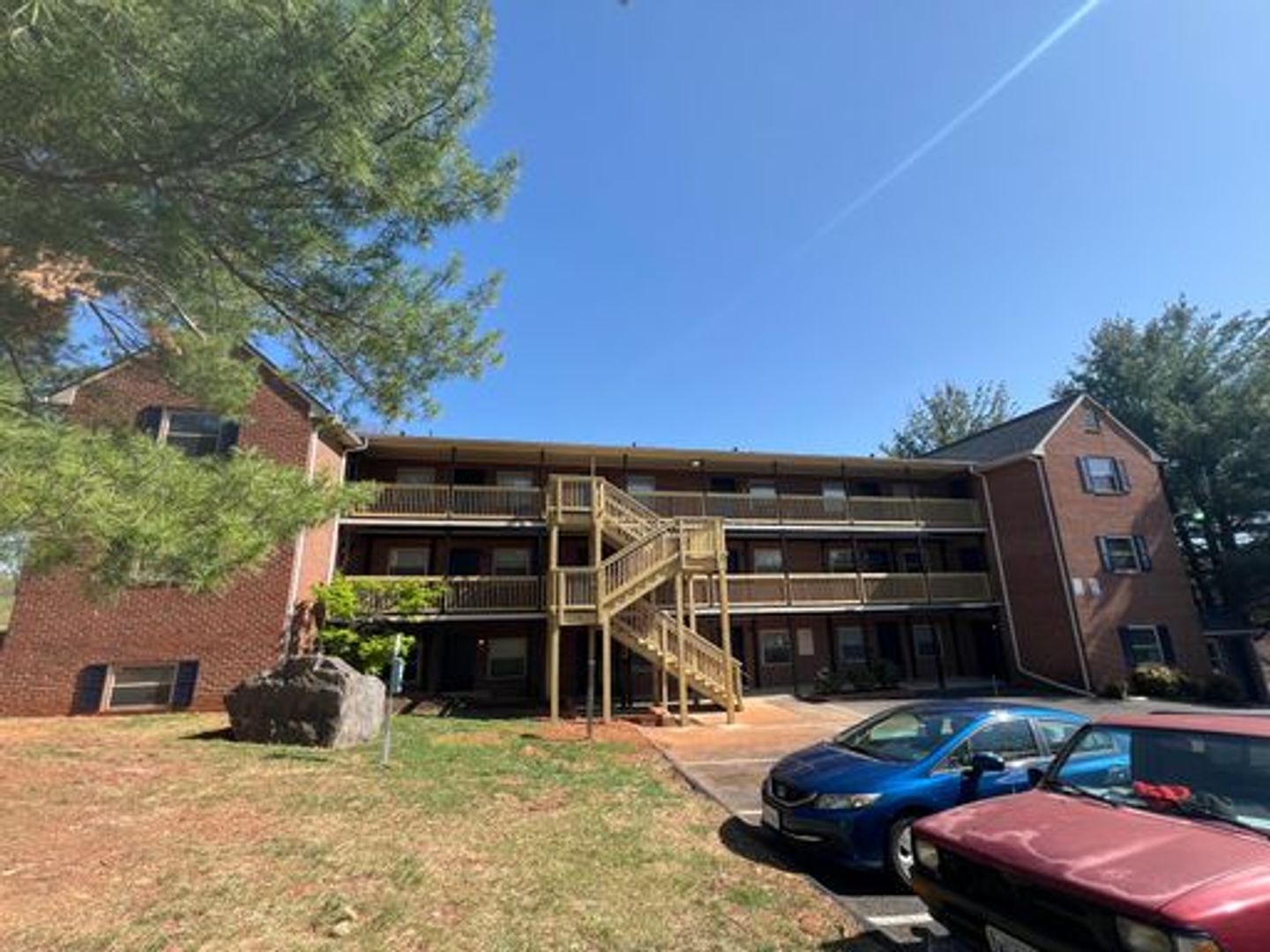 Roanoke Apartment: 717 Sterling Rd. SW