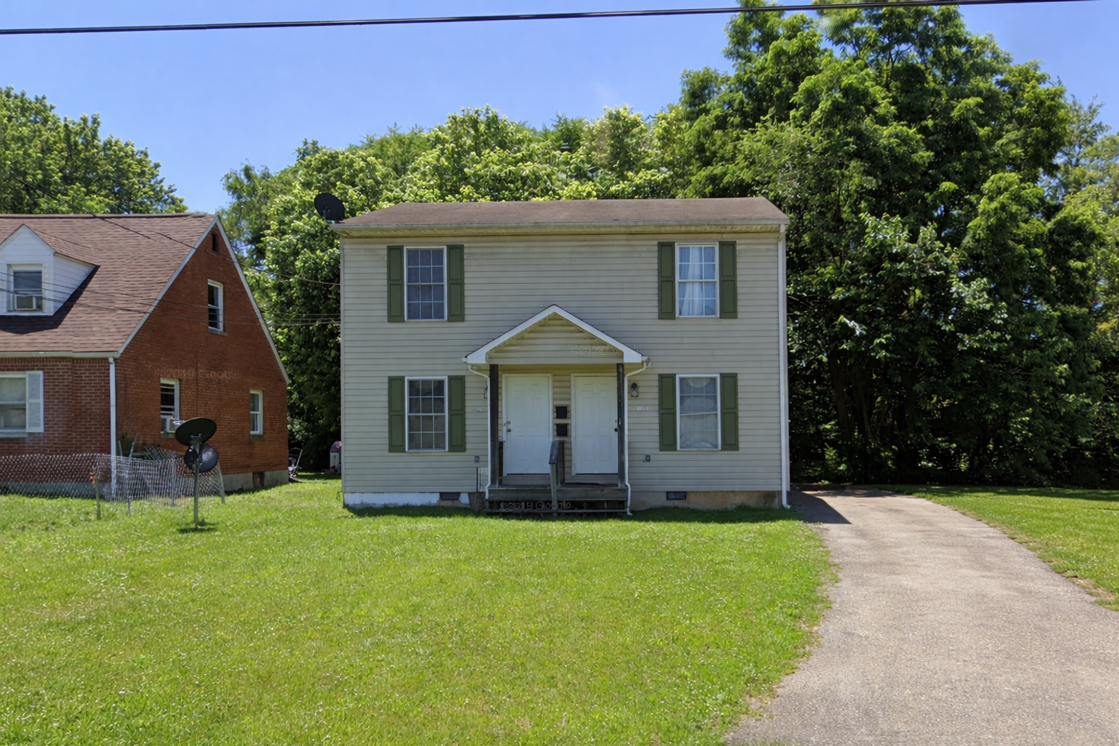 Roanoke Apartment: 2716/2718 Edison Street, NE