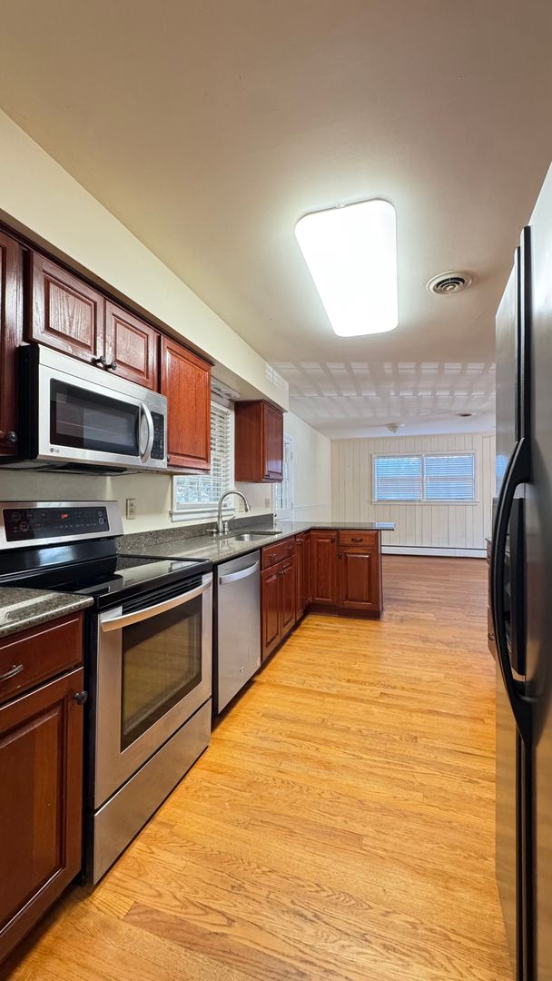 Roanoke House: 3120 Stoneridge Road, SW