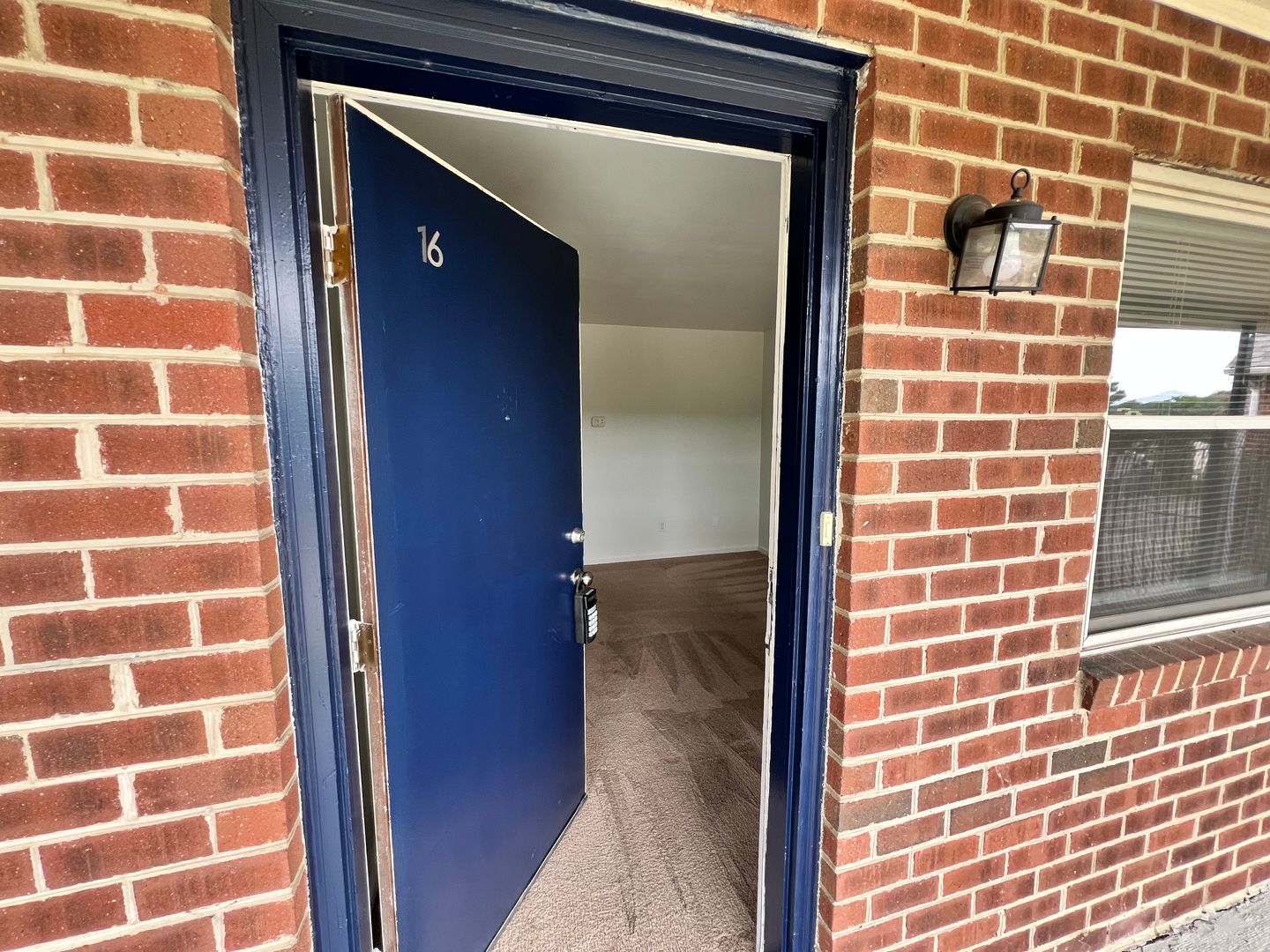 Roanoke Apartment: 717 Sterling Rd. SW