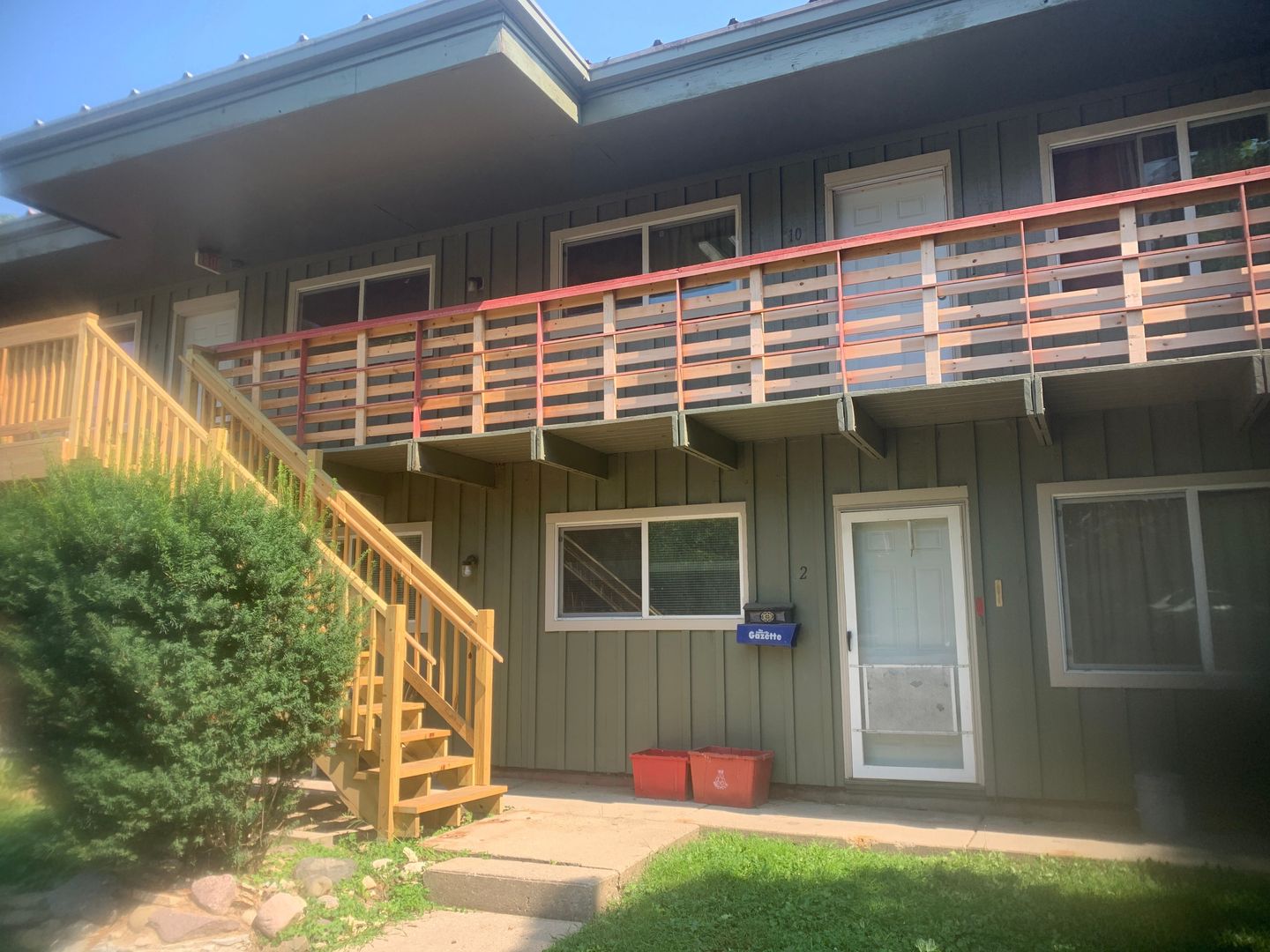 Edgerton Apartment: 18 N. Broadway St.