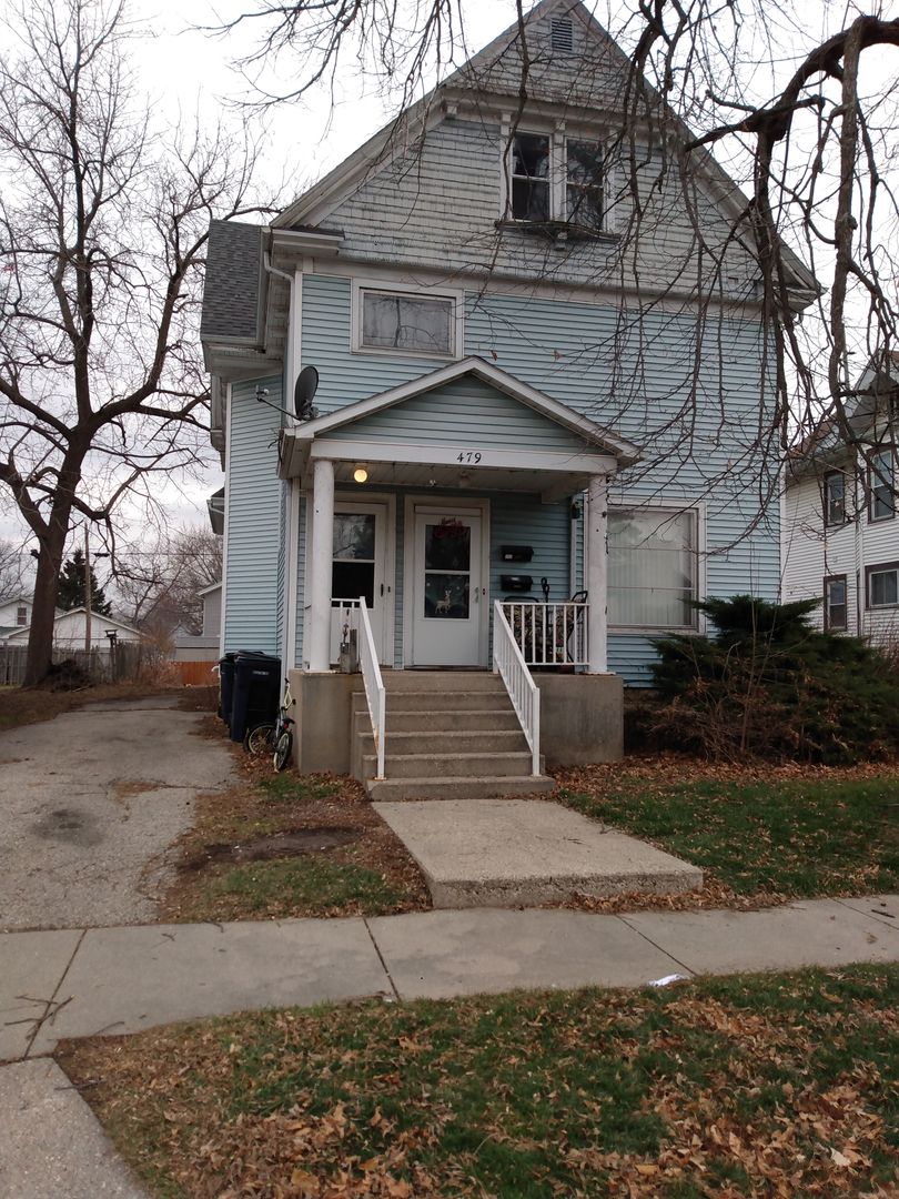 Janesville Apartment: 479 N. Washington St.