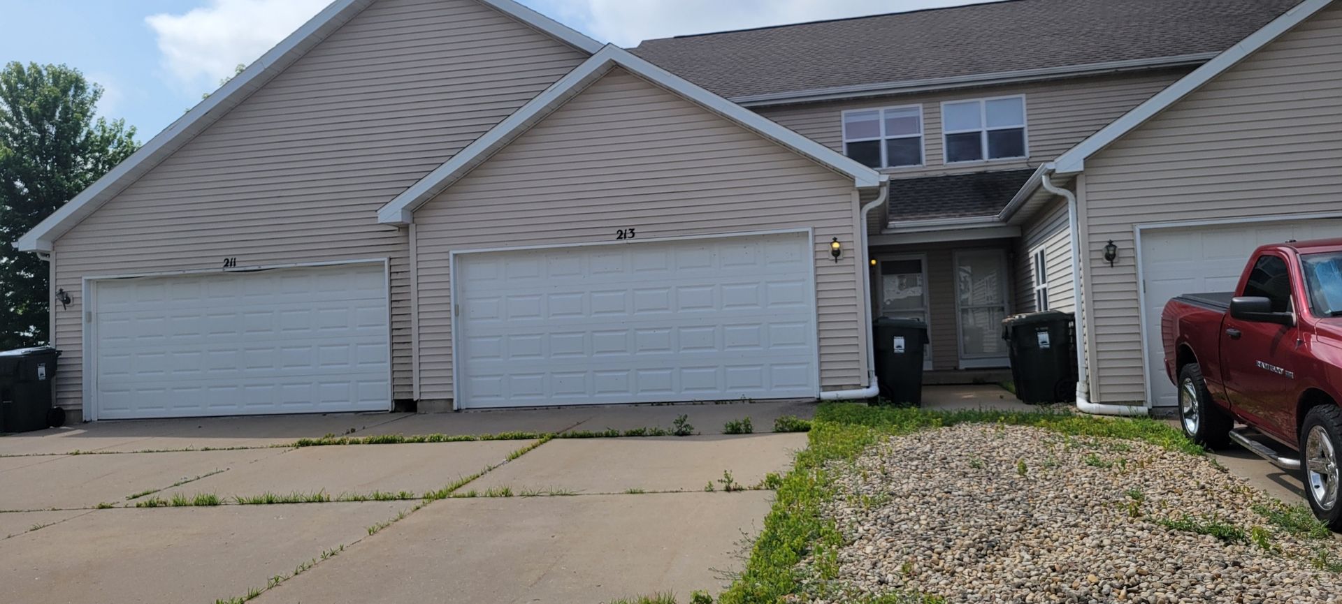 Sun Prairie Apartment: 211 - 219 Talon Place