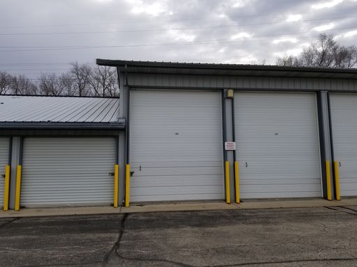 11x40 Storage unit with tall overhead door