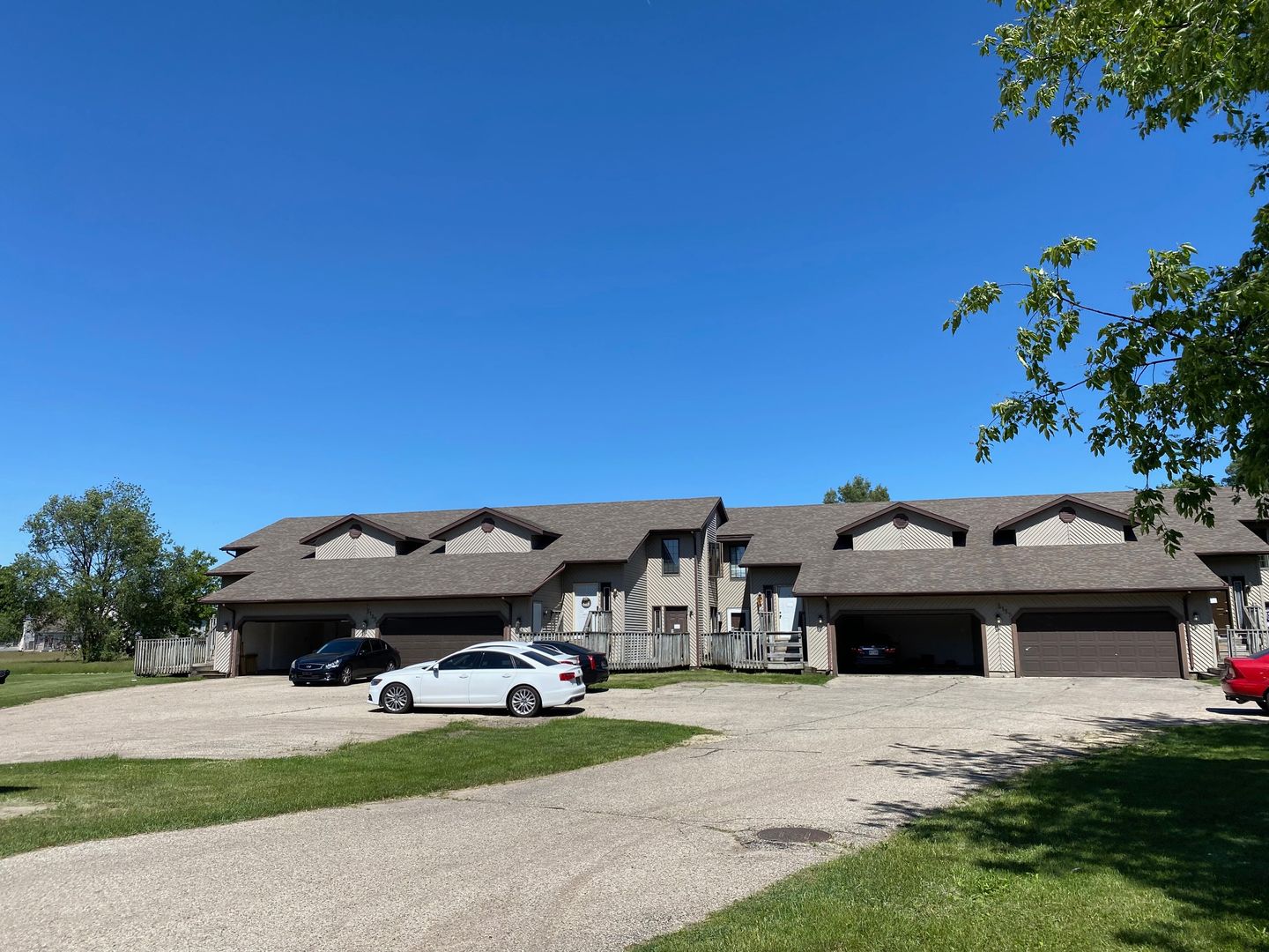 South Beloit Apartment: 5189 Cheney Dr