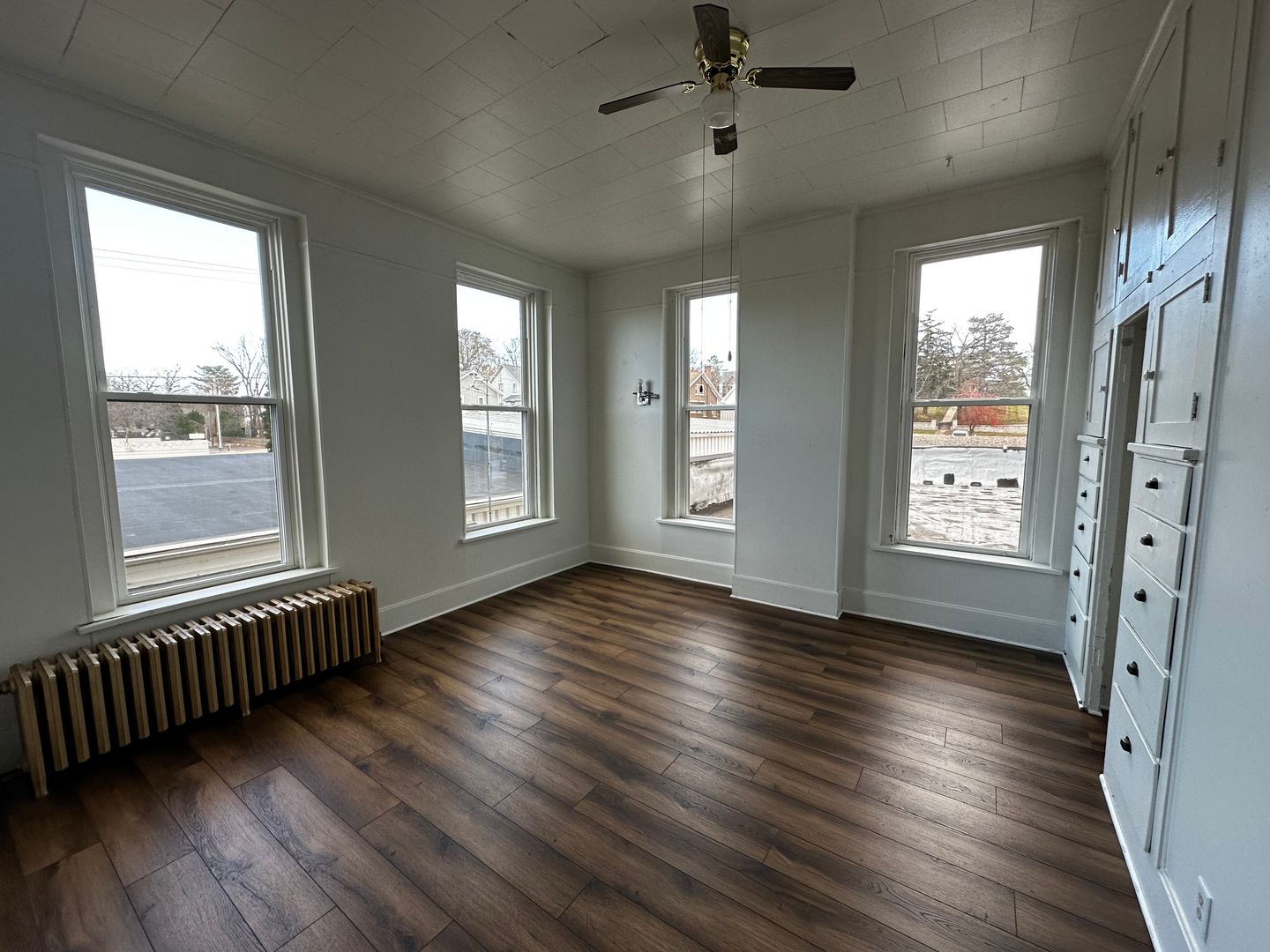 Edgerton Apartment: 2-8 E Fulton