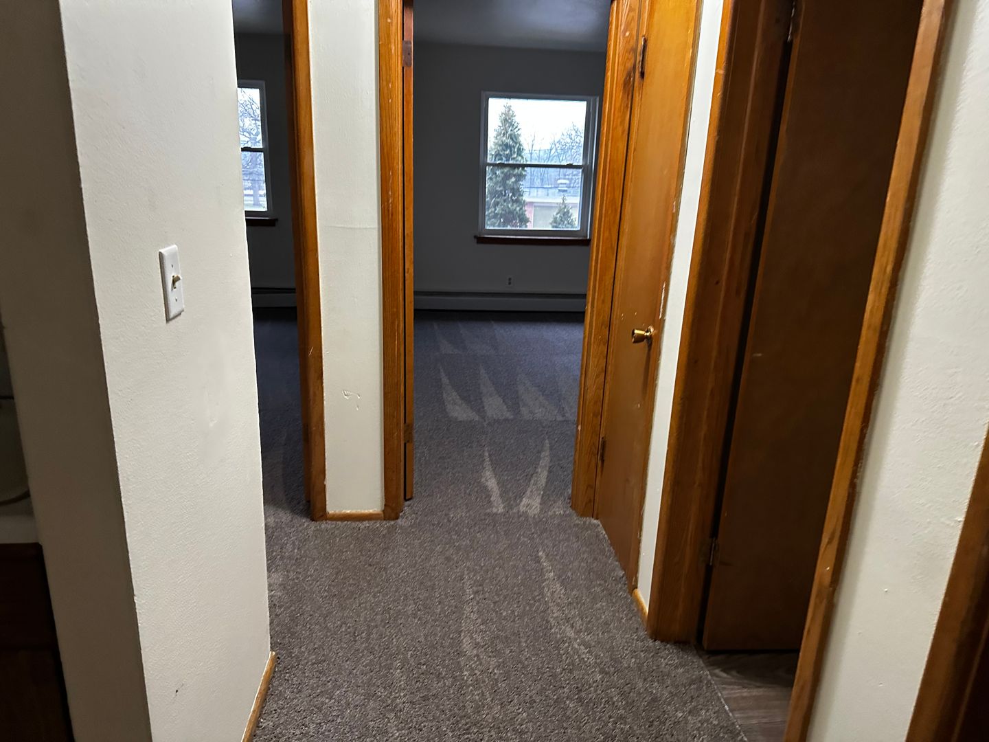 Janesville Apartment: 830 Harding St.