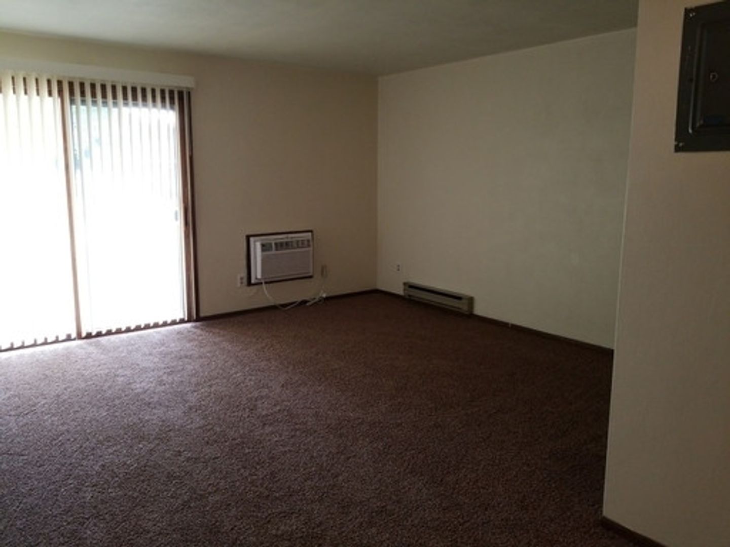 Janesville Apartment: 2025 W. Wall St.