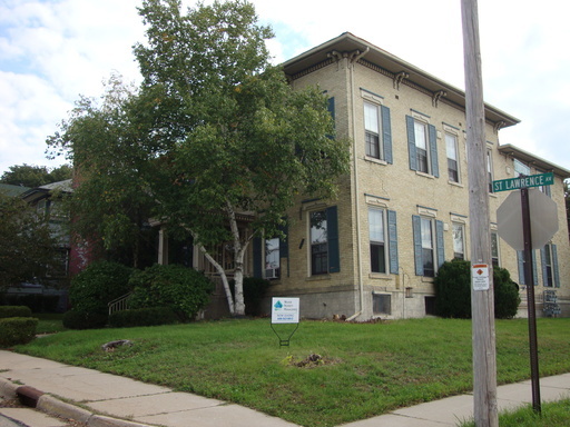 Janesville Apartment: 302 St. Lawrence