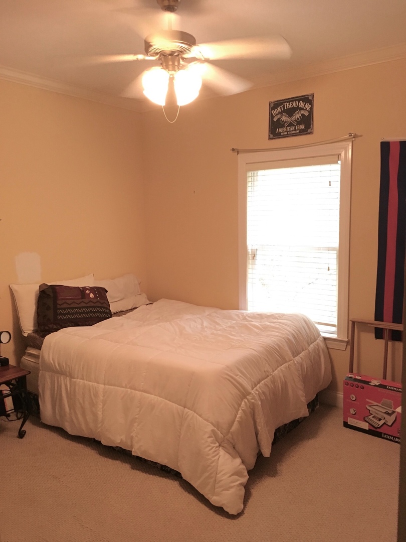 Oxford House: 61 Snow Mass Cove