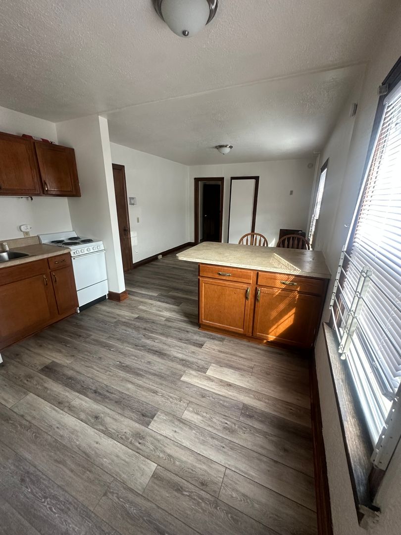 Erie Apartment: 260 West 9th Street