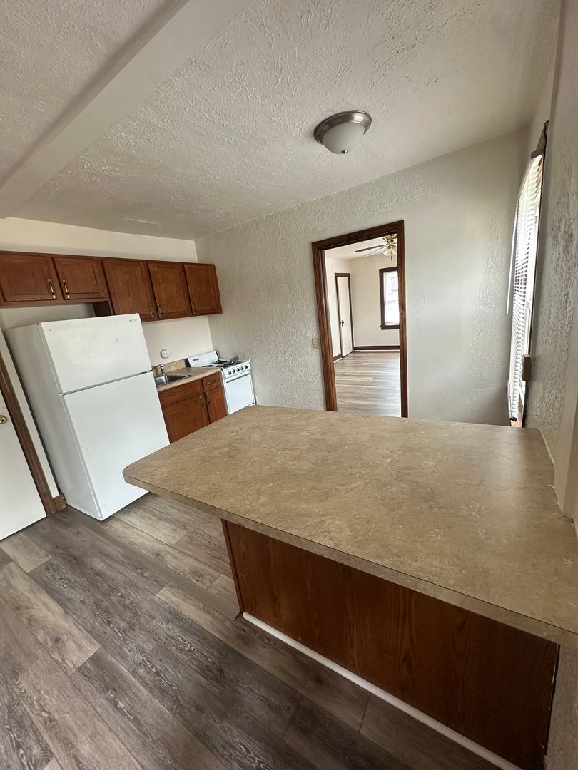 Erie Apartment: 260 West 9th Street