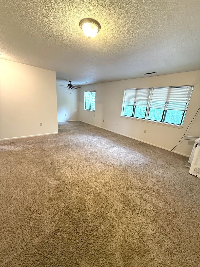 Erie Apartment: 1403 Peninsula Dr