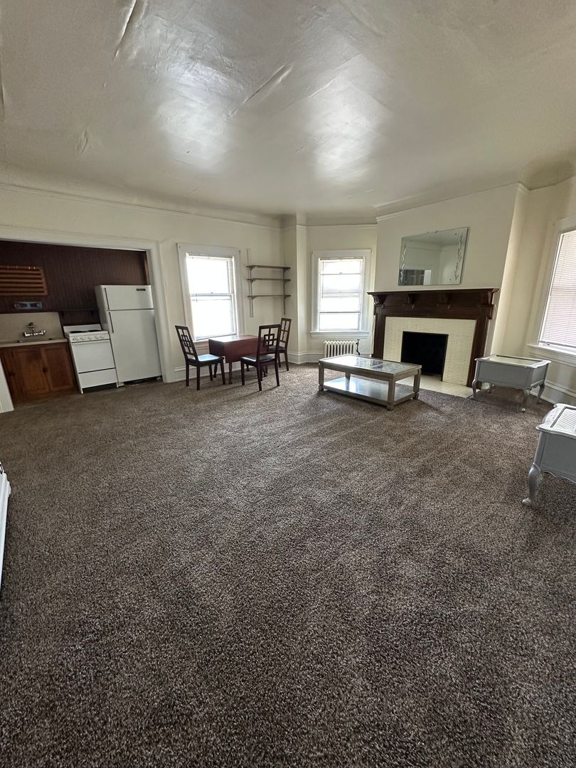 Erie Apartment: 230 West 9th Street