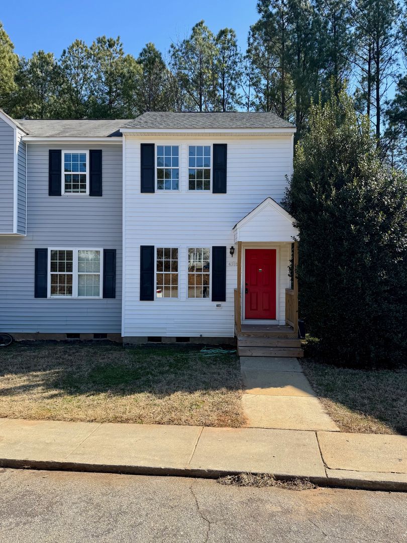 Raleigh House: 4218 Kaplan Dr.