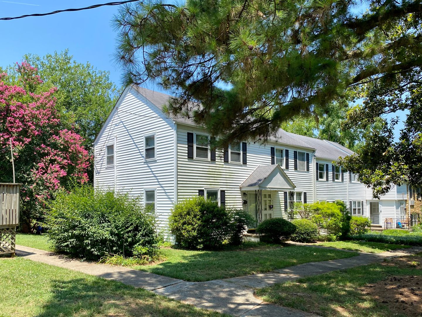 Raleigh House: 971 St Mary's St.