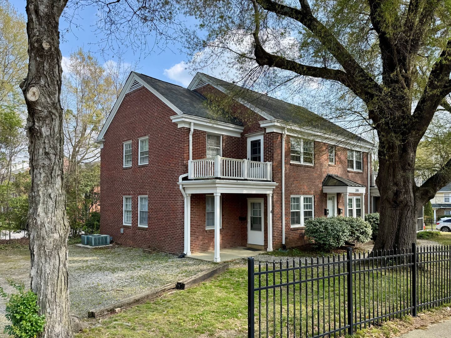 Raleigh Apartment: 300 Horne St. #4