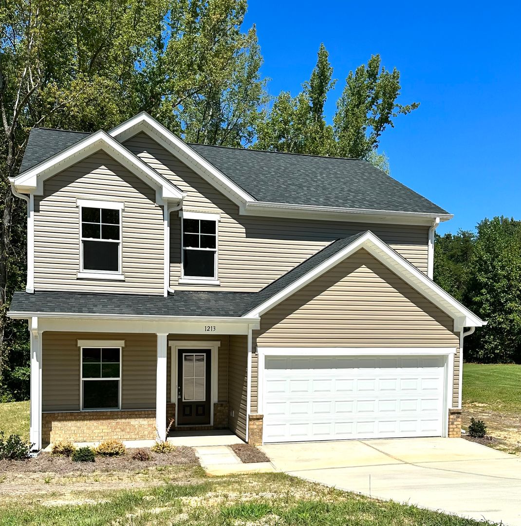 Salisbury House: 1210 S Claiborne St.