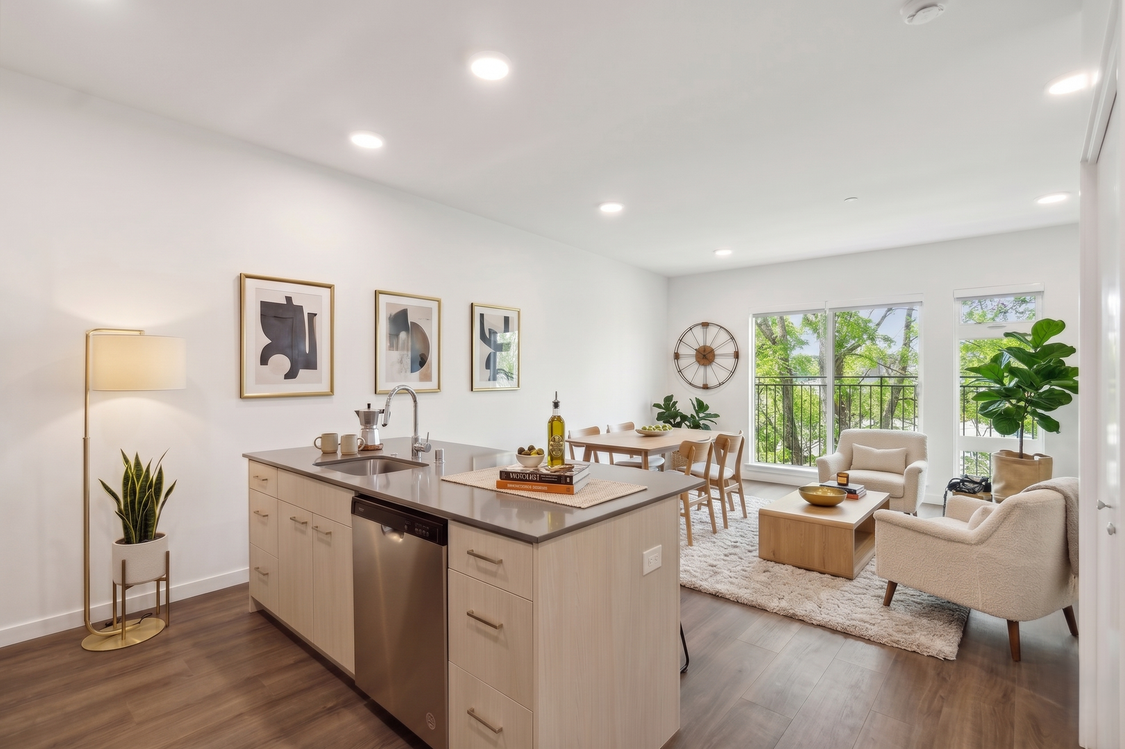 Seattle Apartment: 514 Federal Ave E