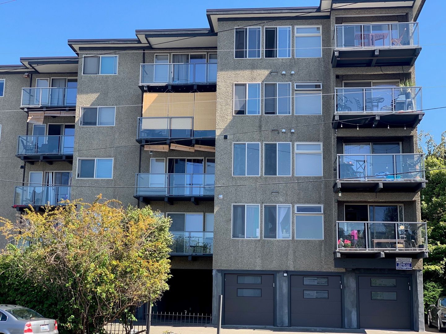 Seattle Apartment: 2525 Minor Ave E