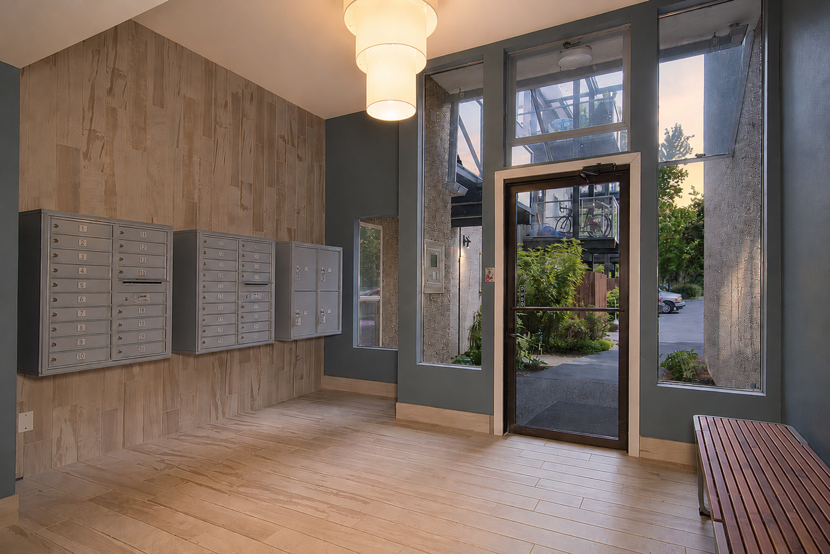Seattle Apartment: 2525 Minor Ave E