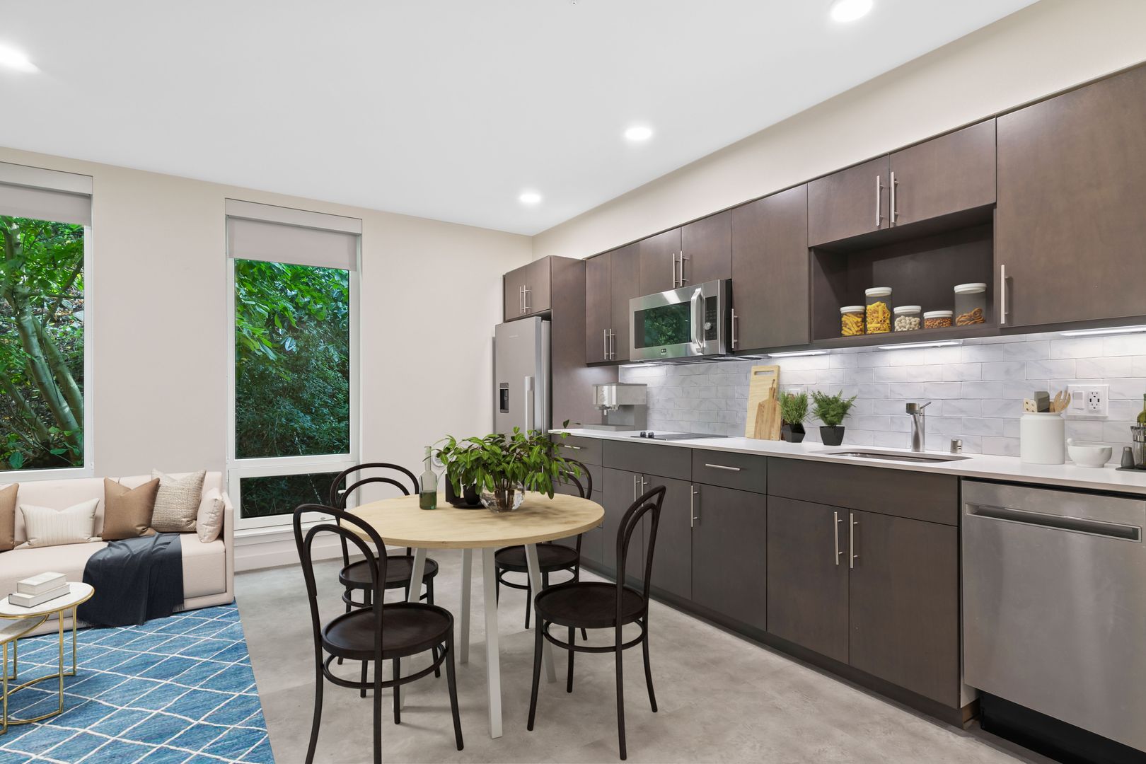 Seattle Apartment: 736 Bellevue Pl E
