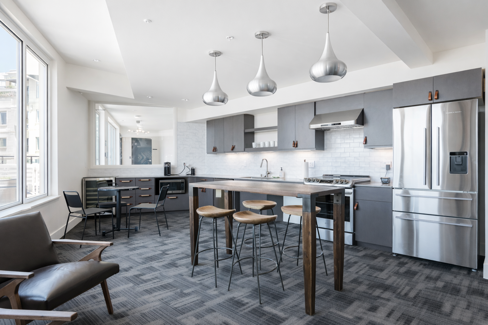 Seattle Apartment: 736 Bellevue Pl E