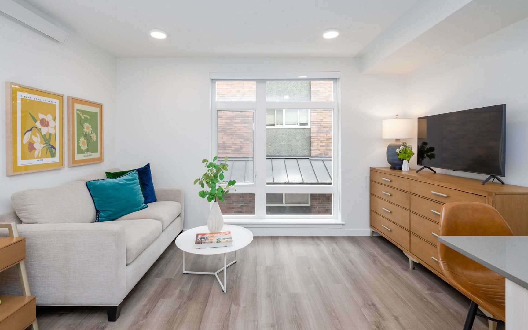Seattle Apartment: 514 Federal Ave E