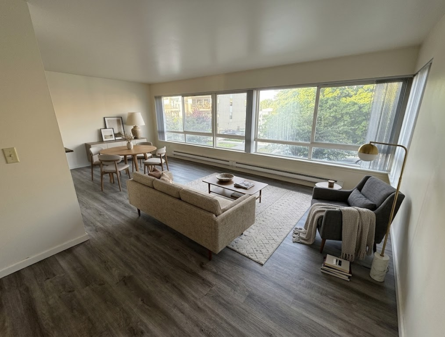 Seattle Apartment: 5210 Russell Avenue NW