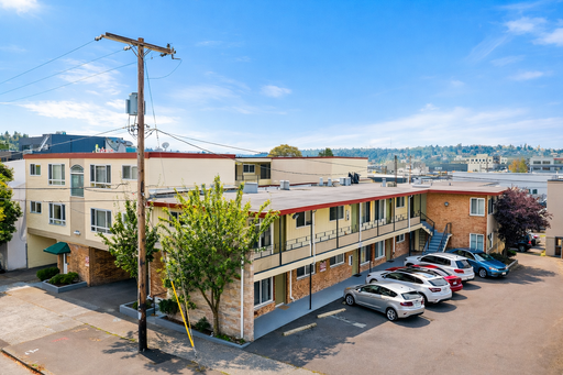 Walkable Seattle 1-Bedroom Apartment for Rent | Assigned Parking, Onsite Laundry & Pet-Friendly Living | 305-day lease term – photo 1