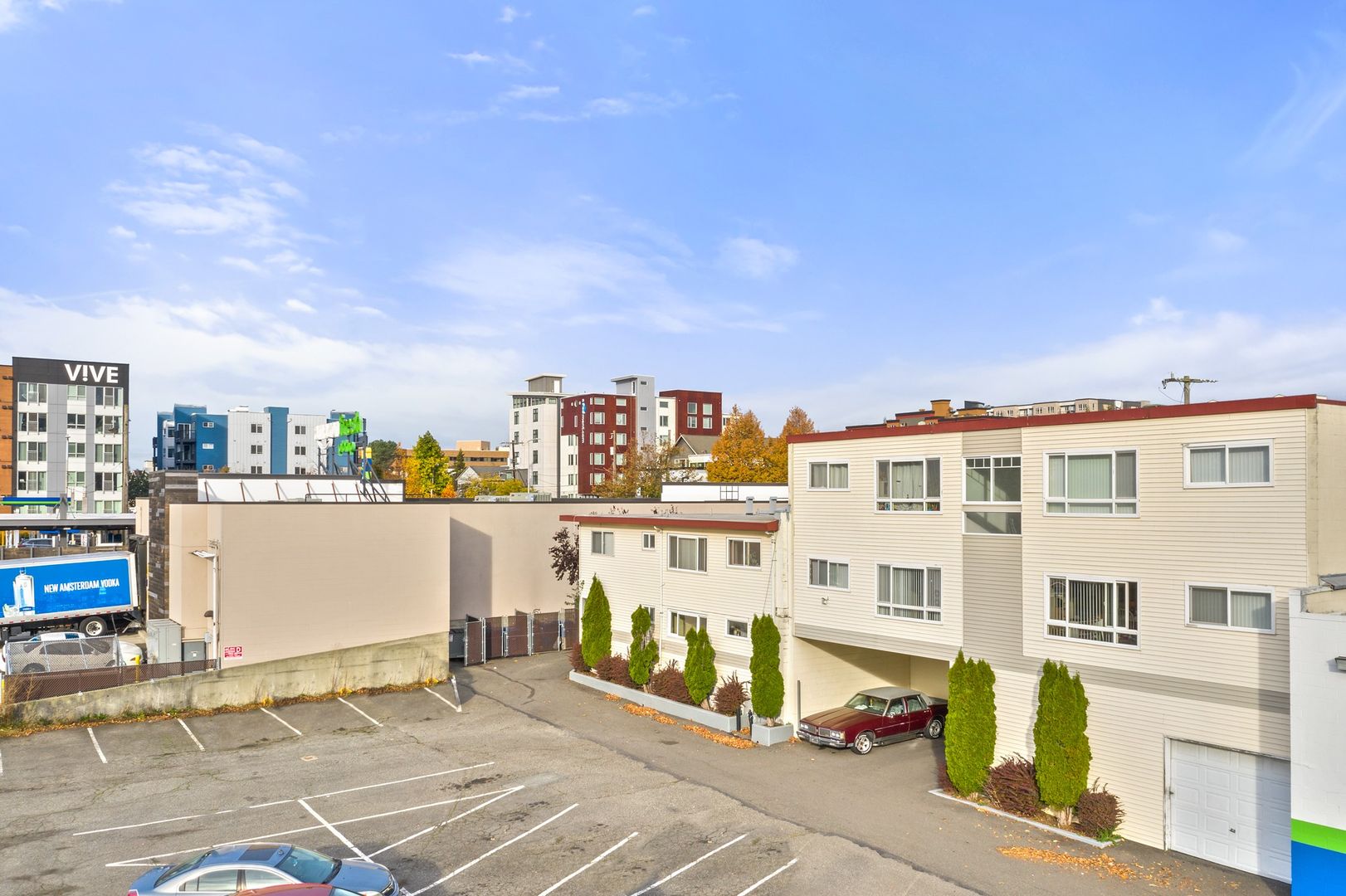 Seattle Apartment: 1441 NW 52nd St