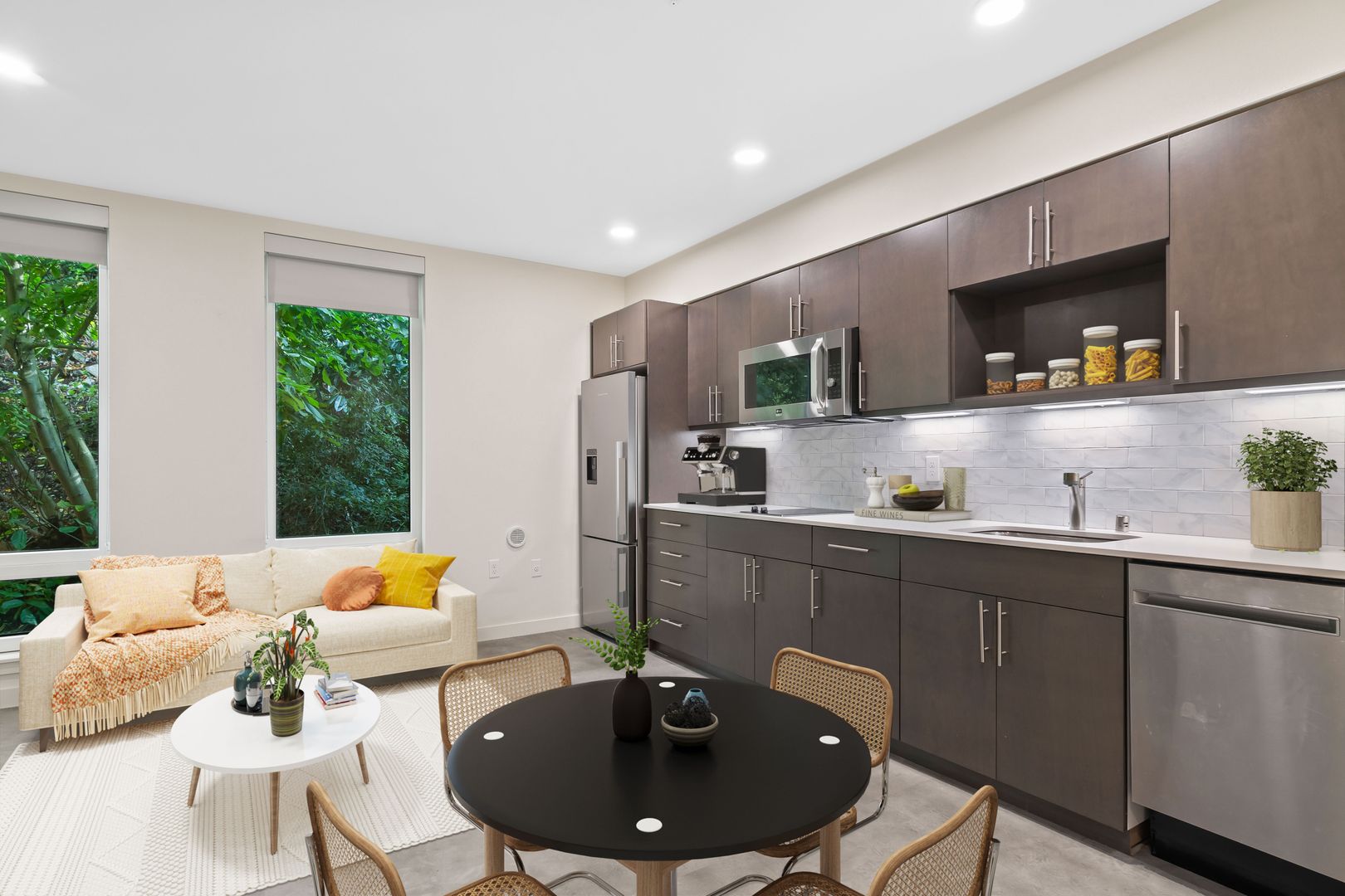 Seattle Apartment: 736 Bellevue Pl E