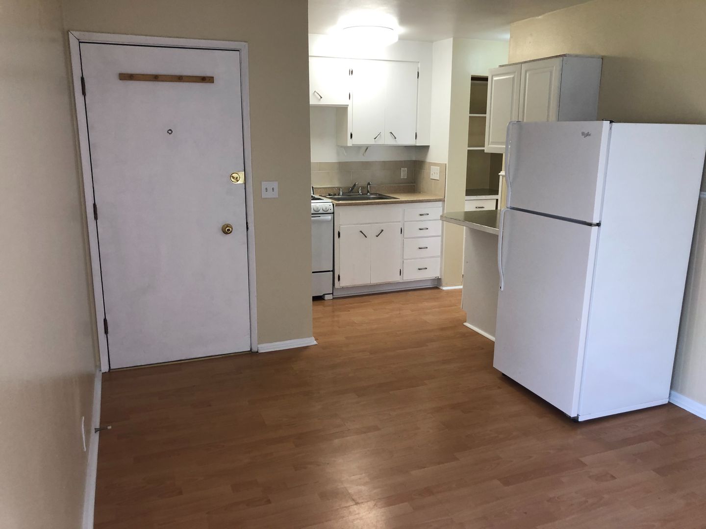 Seattle Apartment: 1441 NW 52nd St