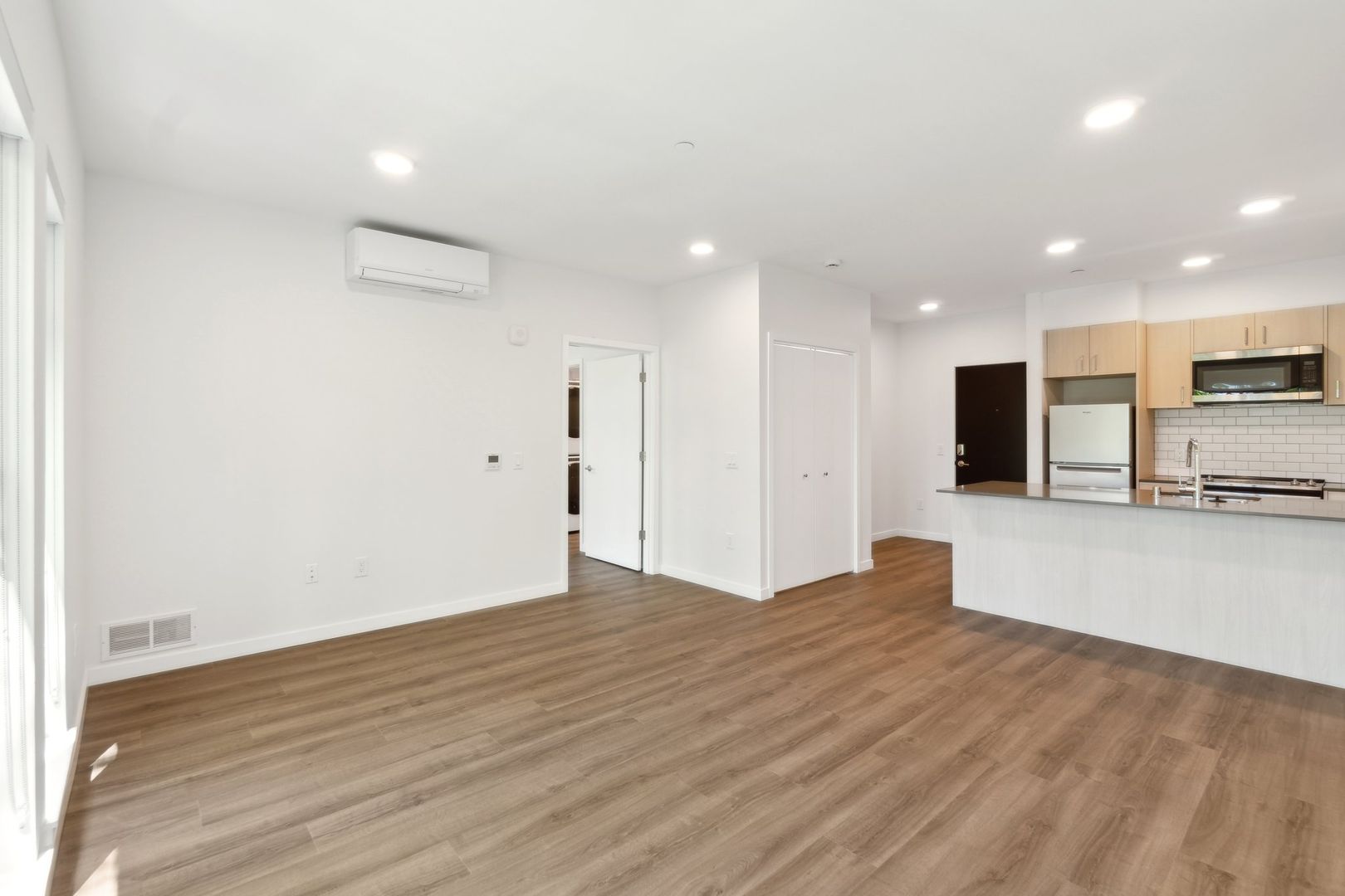 Seattle Apartment: 514 Federal Ave E