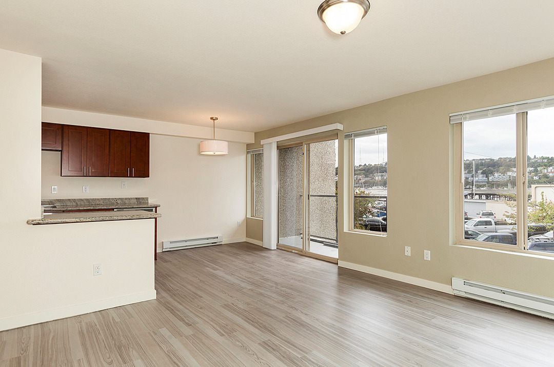 Seattle Apartment: 2525 Minor Ave E
