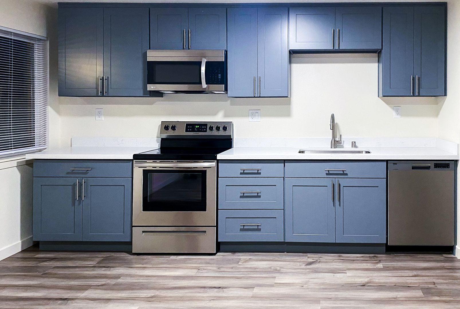 Seattle Apartment: 8518 Phinney Ave N