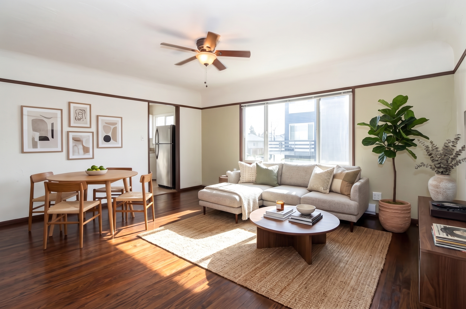 Seattle Apartment: 6209 1/2 15th Ave NW
