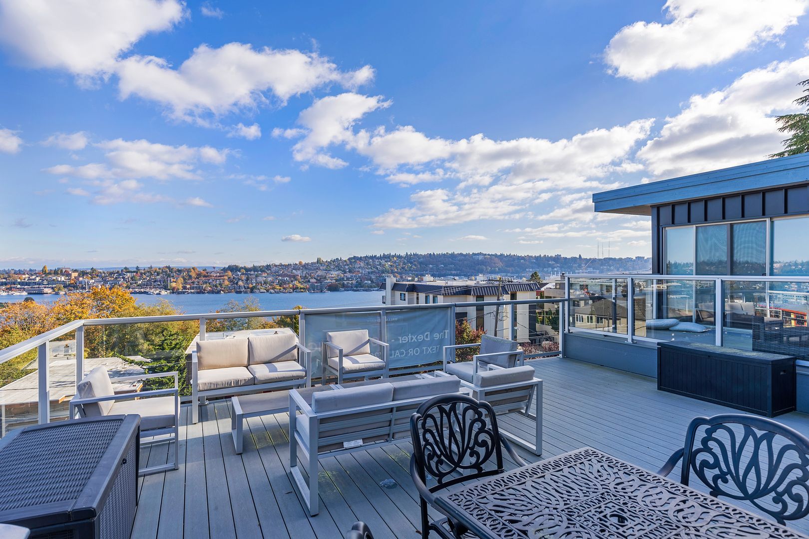 Seattle Apartment: 2465 Dexter Ave N