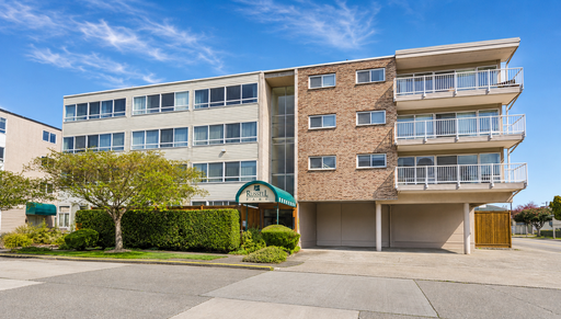 Ballard Seattle 2 Bedroom Apartment for Rent | Top-Floor 980 Sq Ft Home with In-Unit Washer/Dryer, Private Balcony & Walkable Location| 305-day lease term – photo 1