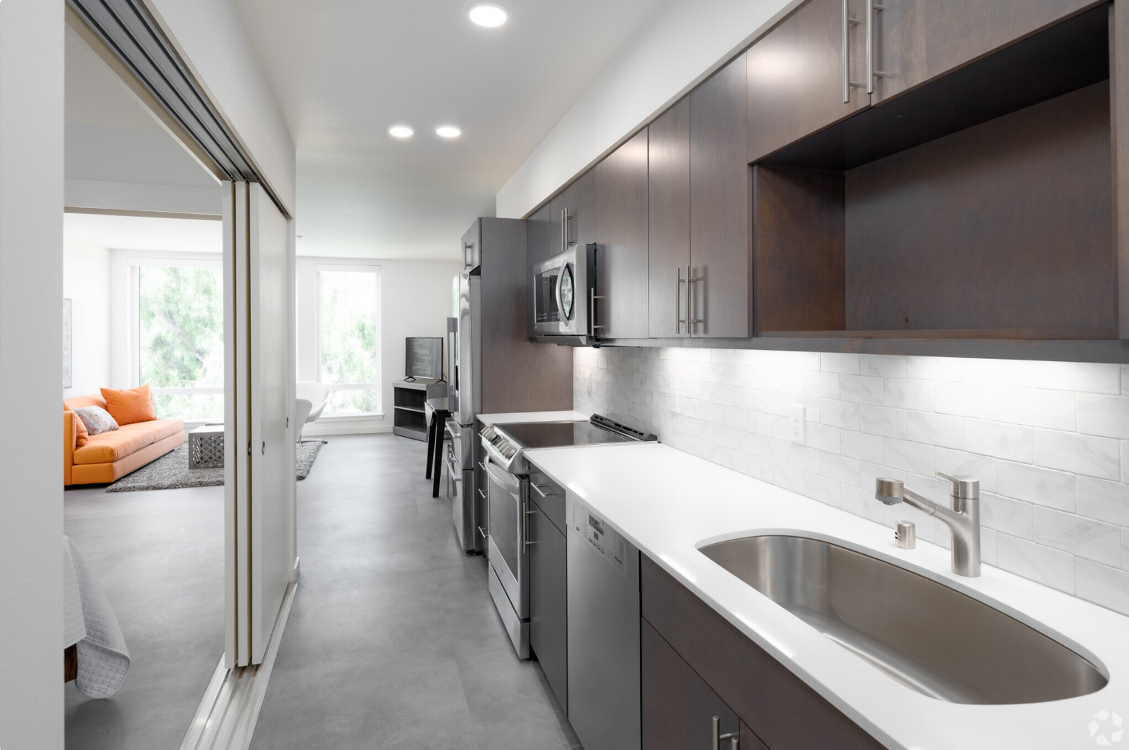 Seattle Apartment: 736 Bellevue Pl E