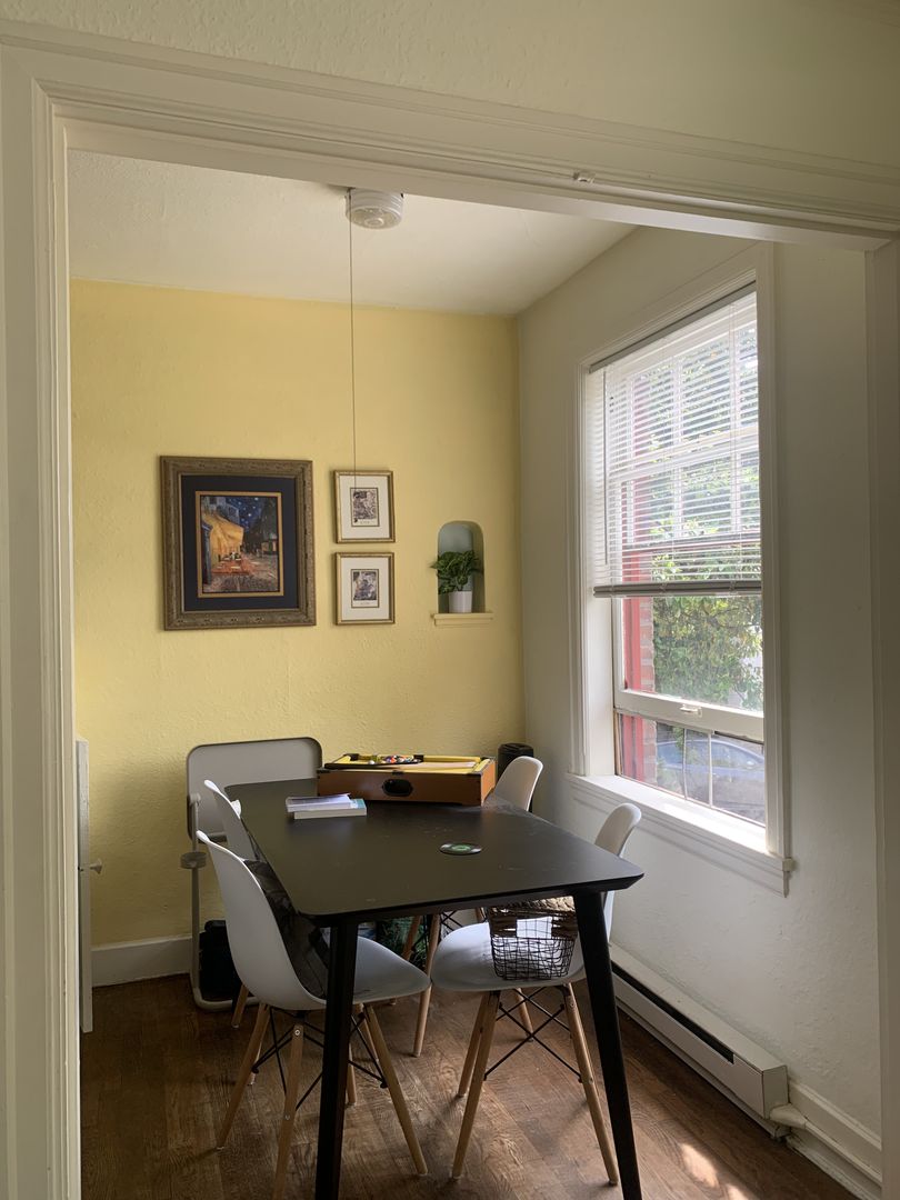 Seattle Apartment: 616 E Thomas St
