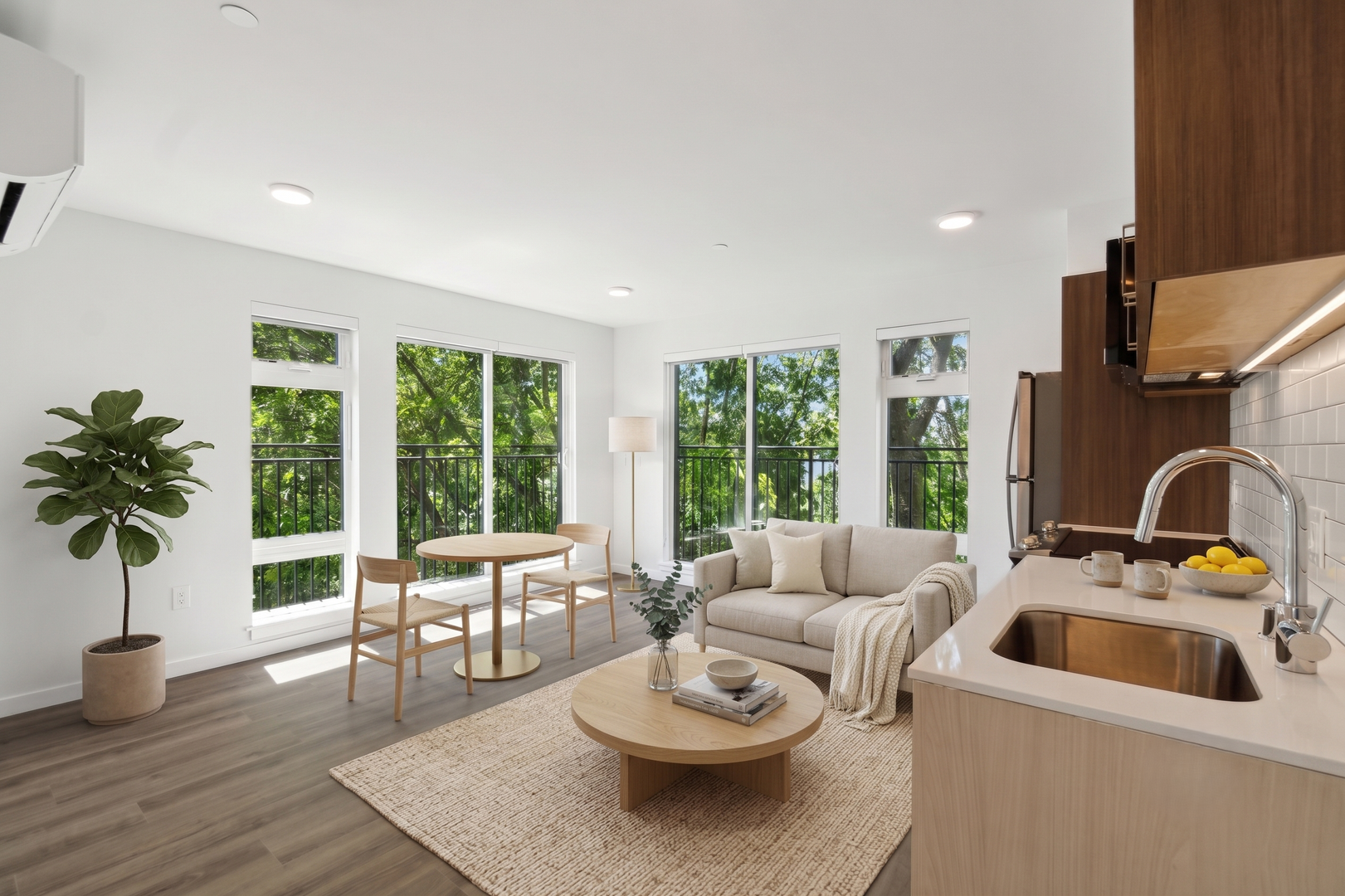 Seattle Apartment: 514 Federal Ave E