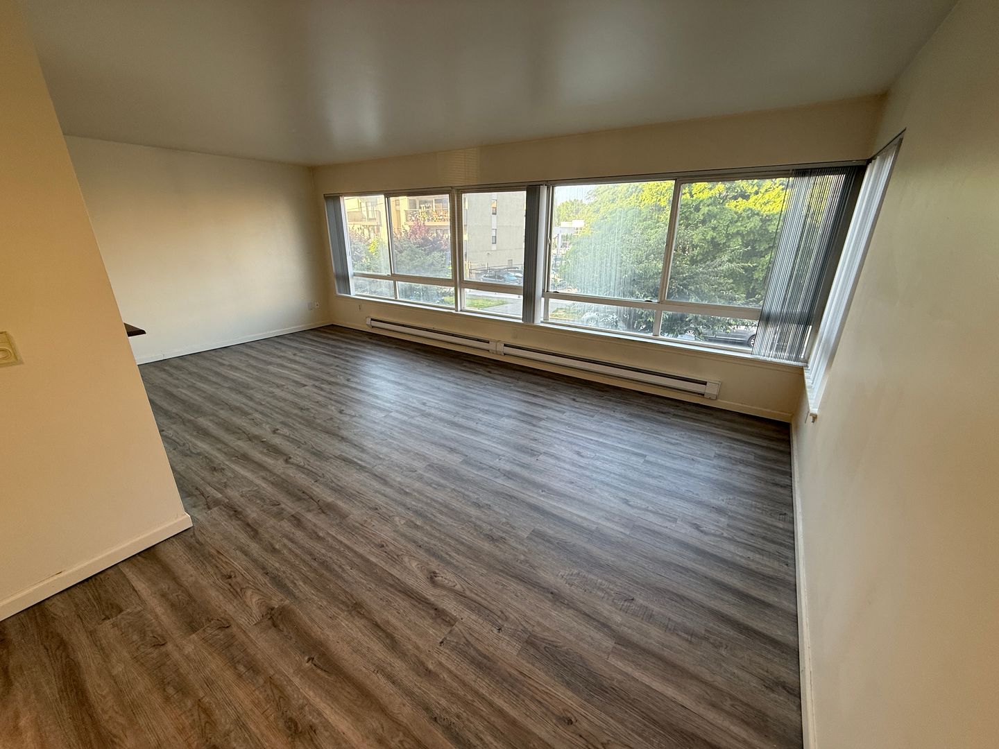 Seattle Apartment: 5210 Russell Avenue NW