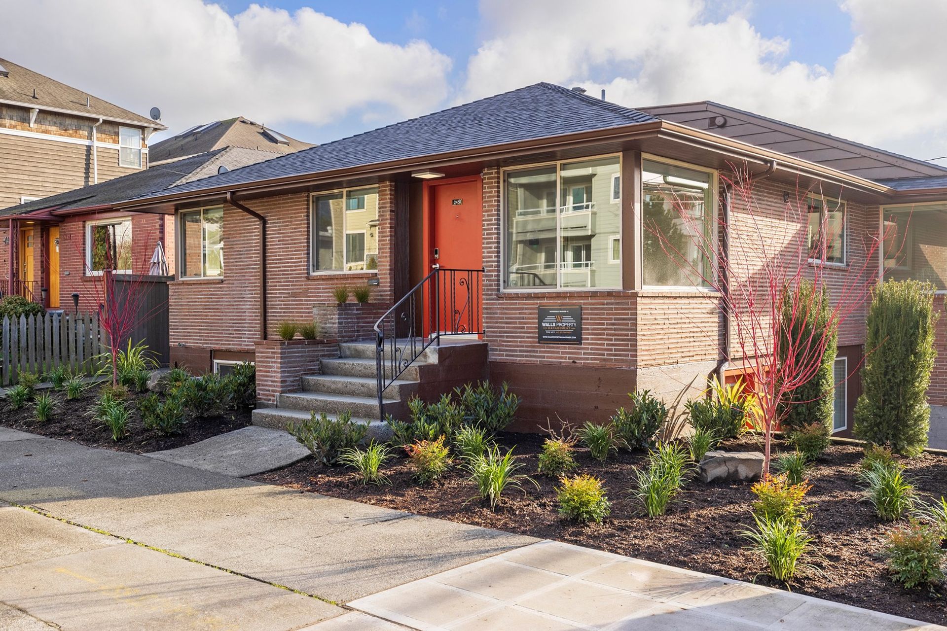 Seattle Apartment: 2451 NW 59th Street - 2451