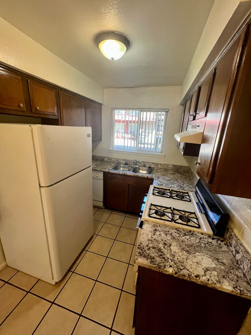 Albuquerque Apartment: 8620 Northeastern Blvd. NE
